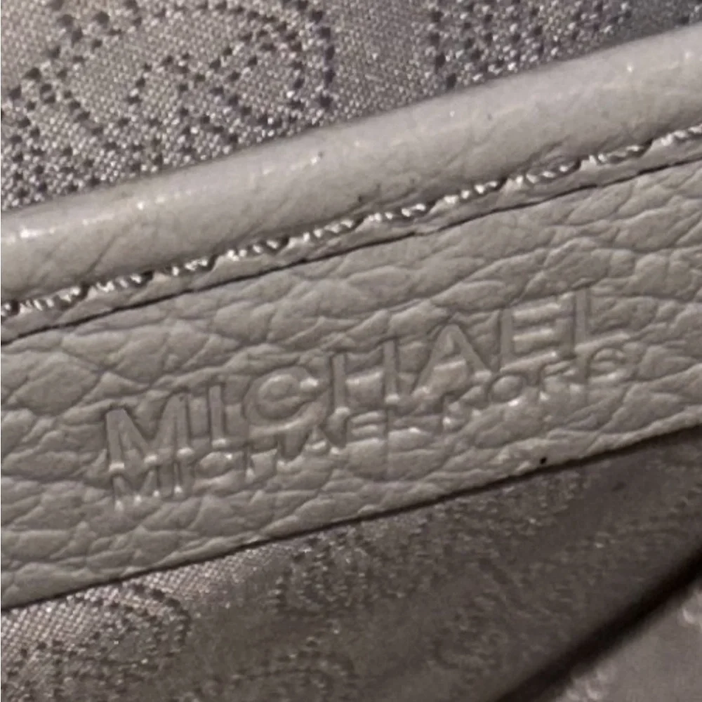 Pre loved Michael Kors Smythe Grey Leather Dome Satchel